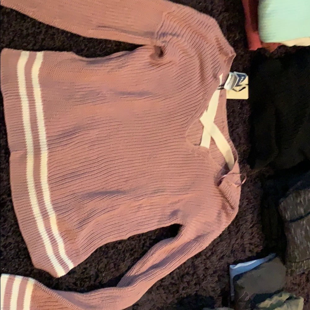 Pink sweater brand new!